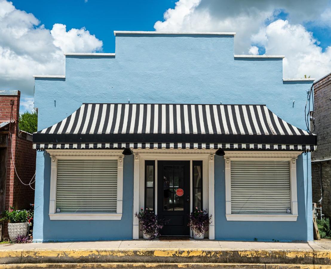 Chateau Royale, Pet Friendly, On Bayou, Downtown! 뉴이베리아 외부 사진